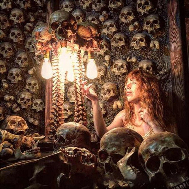 Eerie LED Skull Spine Bedside Lamp - Macabre Halloween Decor