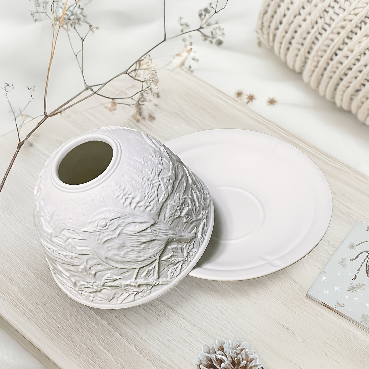 3D Ceramic Winter Robin Tealight Holder with Dome Lid & Plate - Festive Christmas Candle Centerpiece for Home Decor
